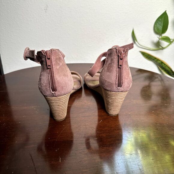 Sofft Blush Pink Suede Ankle Strap Wedge Heels Size 8M Low Heel Spring Sandal - Picture 8 of 9